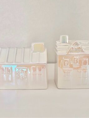 TARGET White Iridescent Ceramic Houses (2) NWT